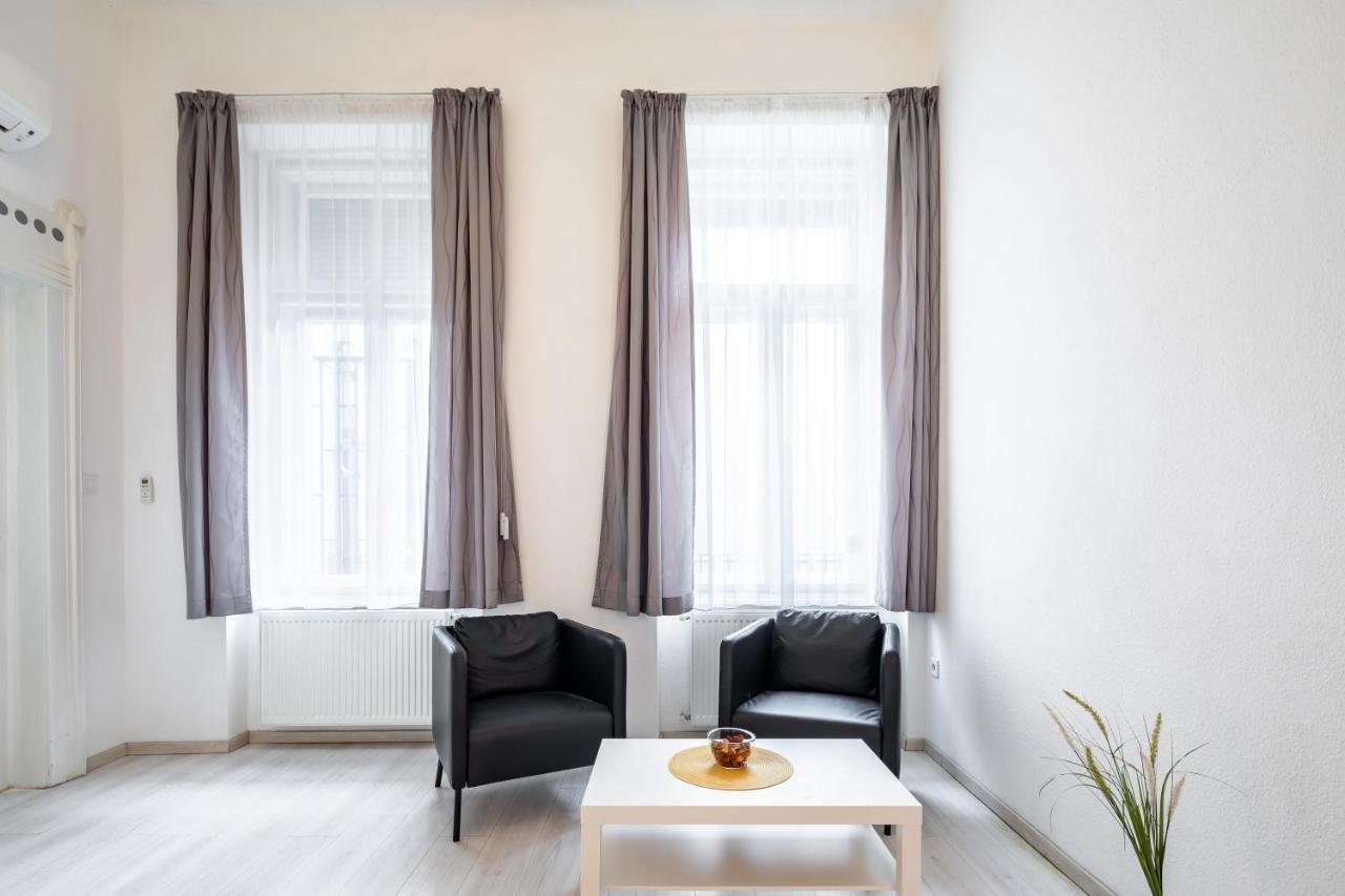 New, High Quality Apartment In The City Center Budapesta Exterior foto