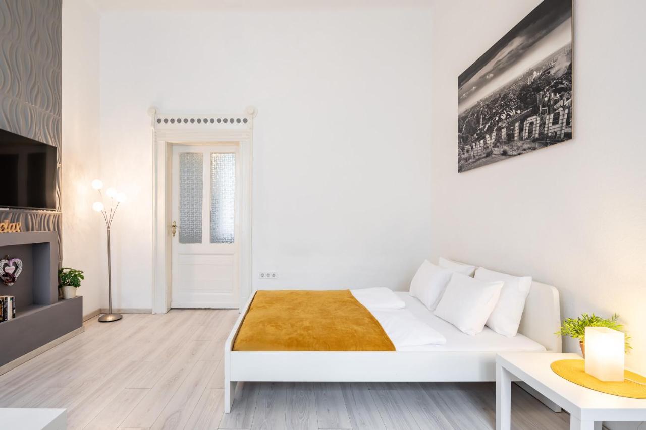 New, High Quality Apartment In The City Center Budapesta Exterior foto